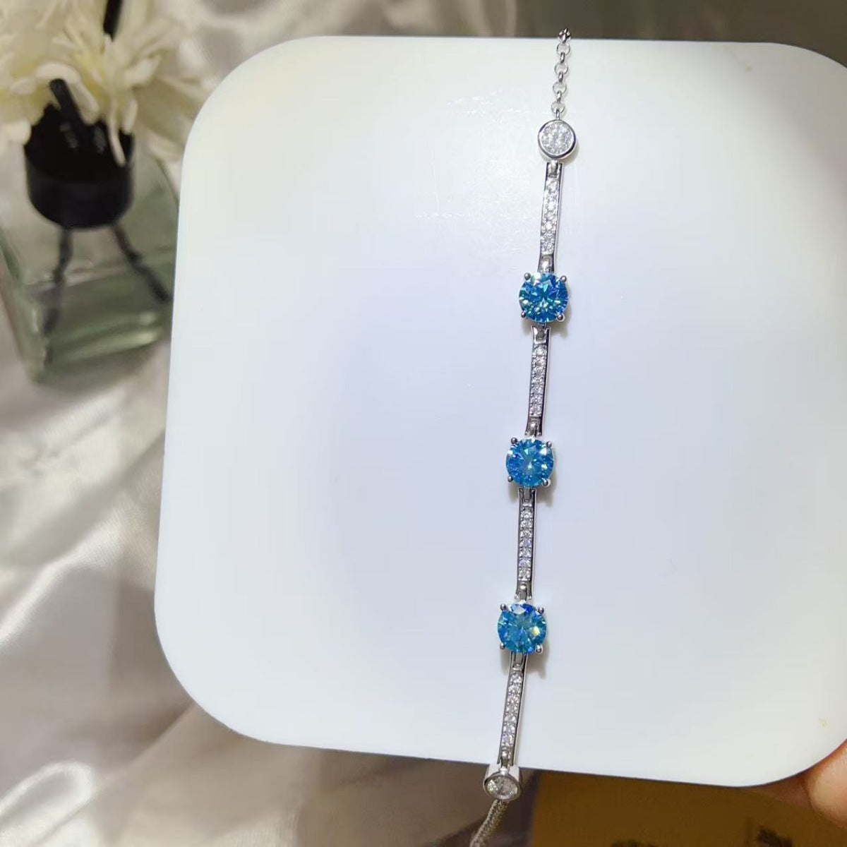 d65ebf56-4418-46cd-a0d4-0b8b40fa4e9e-Max